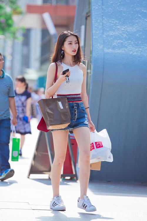 13岁女孩的胸